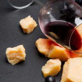 Italiaanse wijn bij kaas